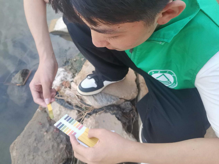 青 山绿水,“河”我守护|ok138cn太阳集团“河”你守绿实践团筑梦绿色新篇章