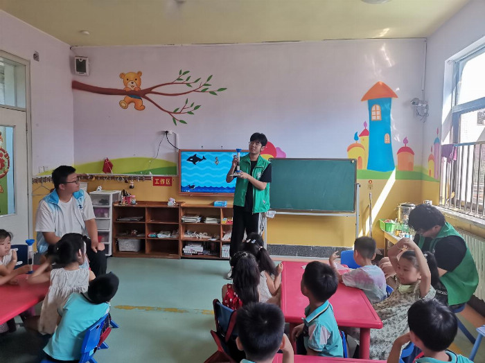 青 山绿水,“河”我守护|ok138cn太阳集团“河”你守绿实践团筑梦绿色新篇章